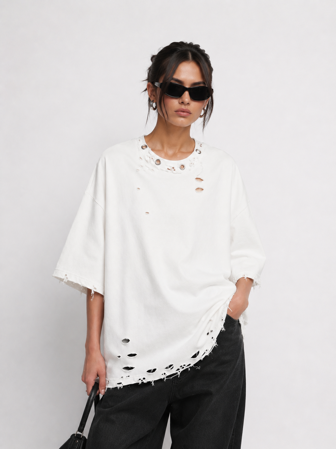 DISTRESSED OVERSIZED T-SHIRT — WHITE W
